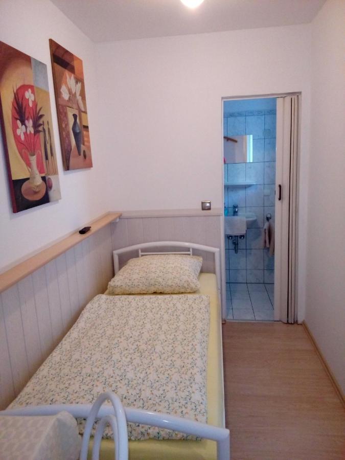 Einzelzimmer ohne Dusche